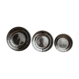 Series of 3 plates in silver metal, Ravinet punch