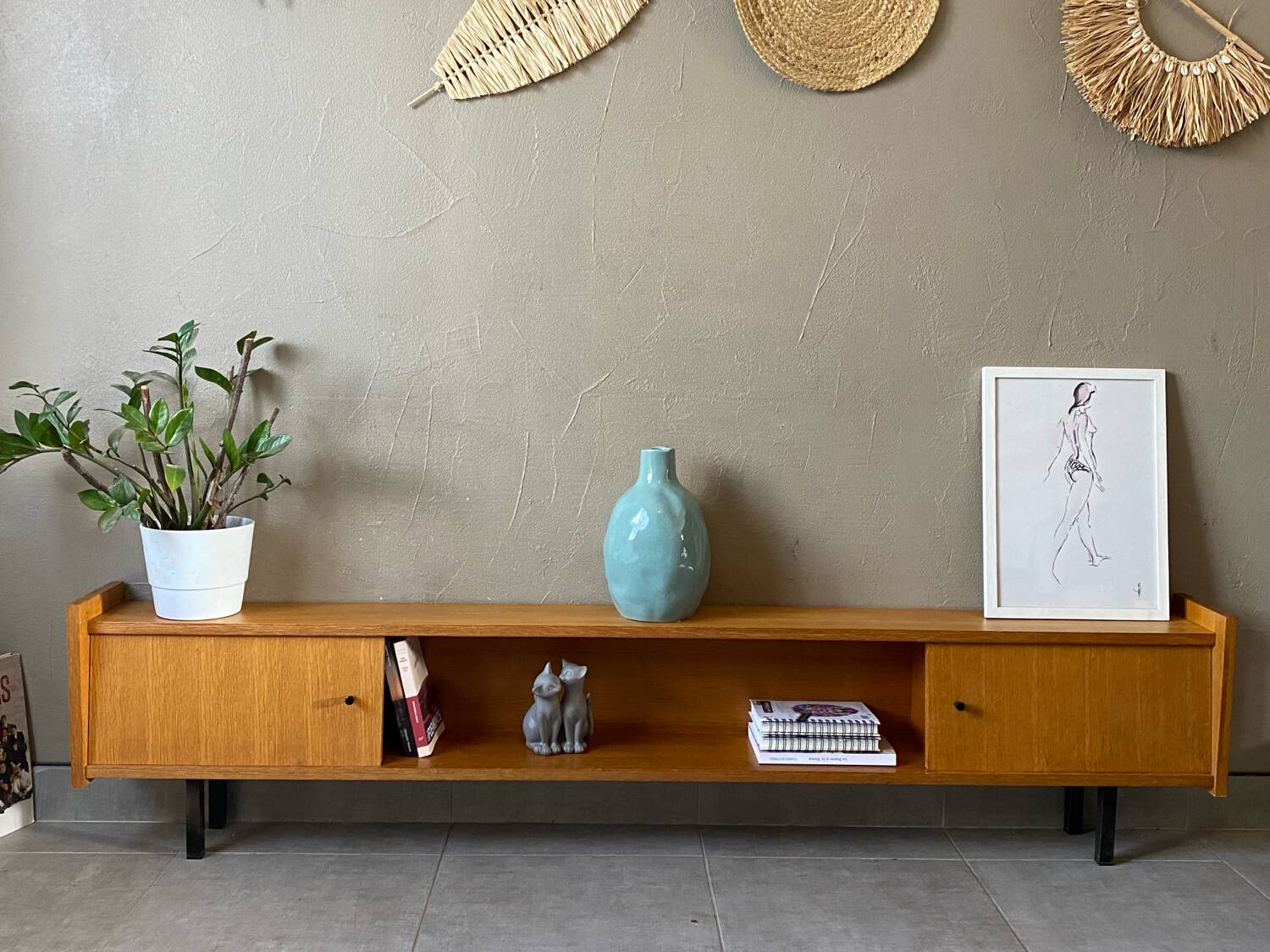 Low vintage sideboard (shallow)