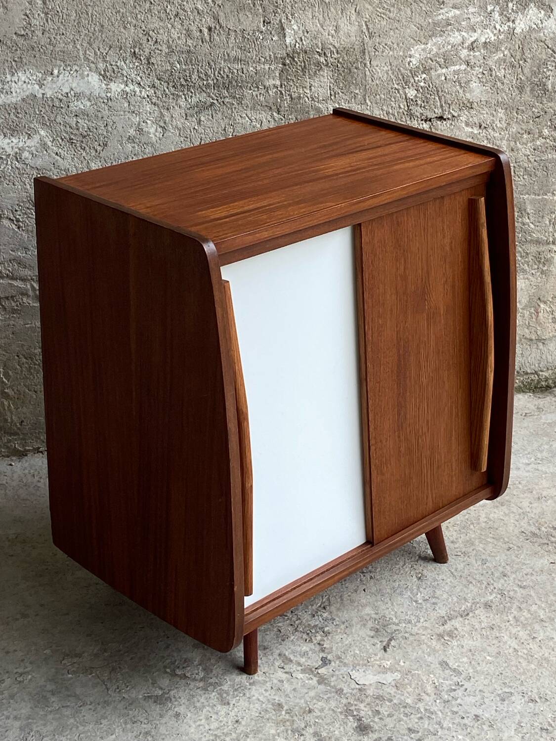 Bahut portes coulissantes années 50