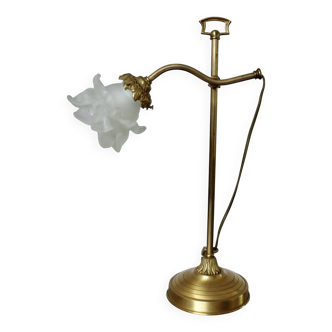 Grande lampe art nouveau en laiton, tulipe en verre dépoli en forme de rose