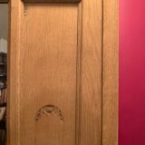 Cabinet with bevelled mirror