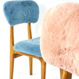 Chaises rose et bleue