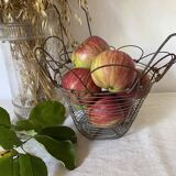 Metal salad basket