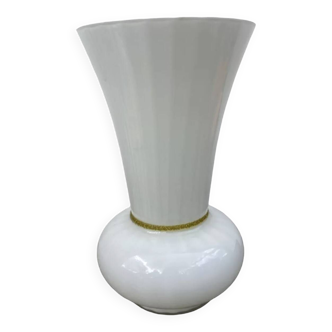 Vase balustre opaline blanc