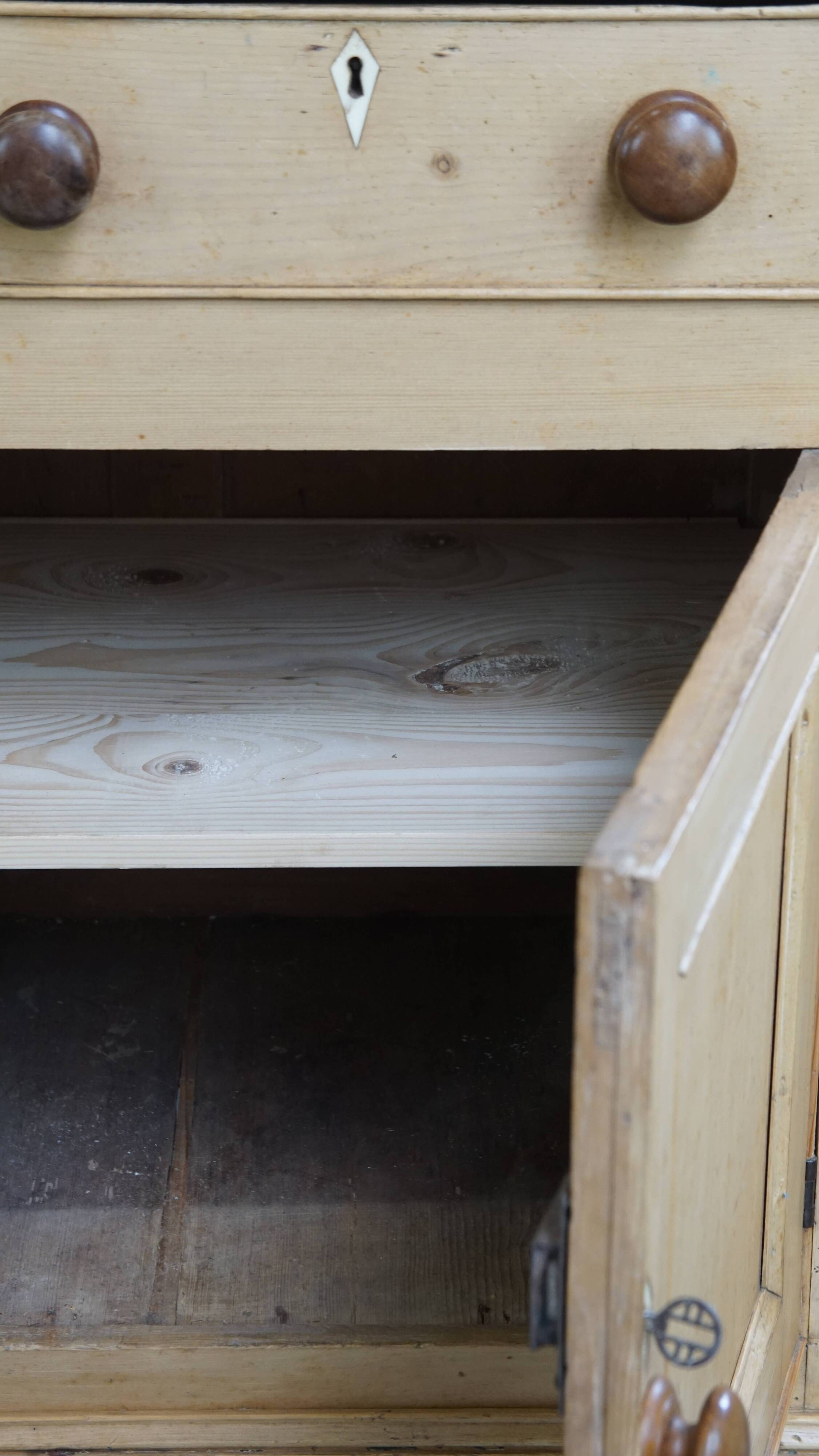 Antique English Sideboard/ Counter from the Early 19th Century in Pine Wood