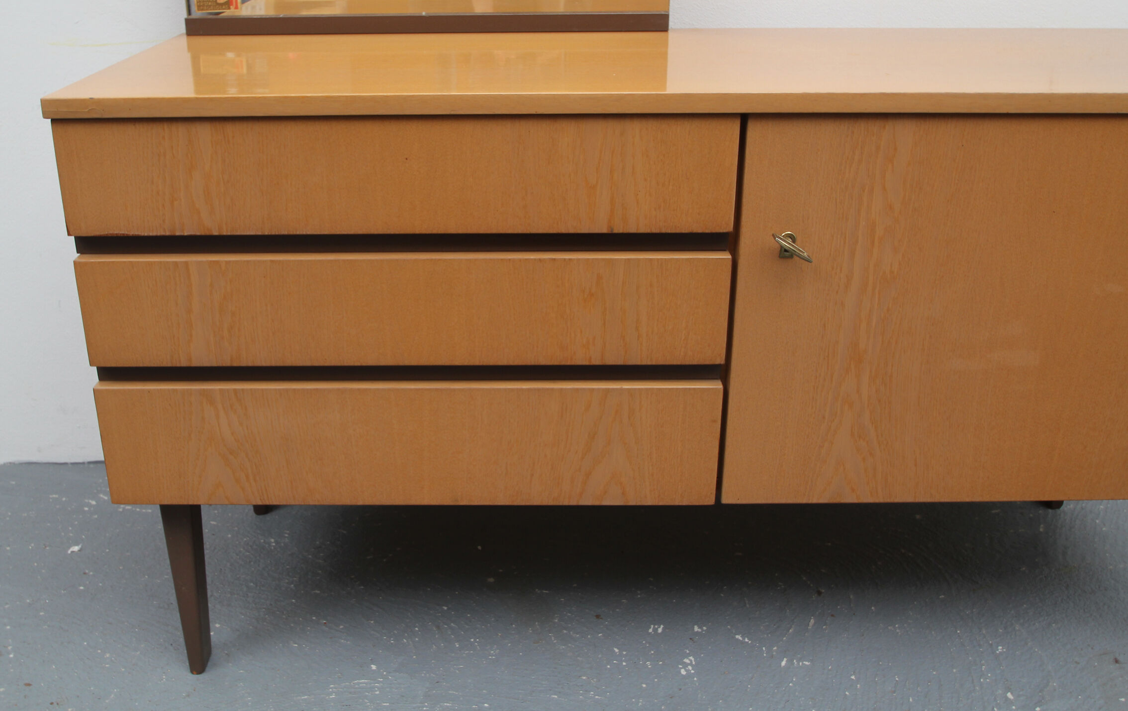 Dressing table with mirror