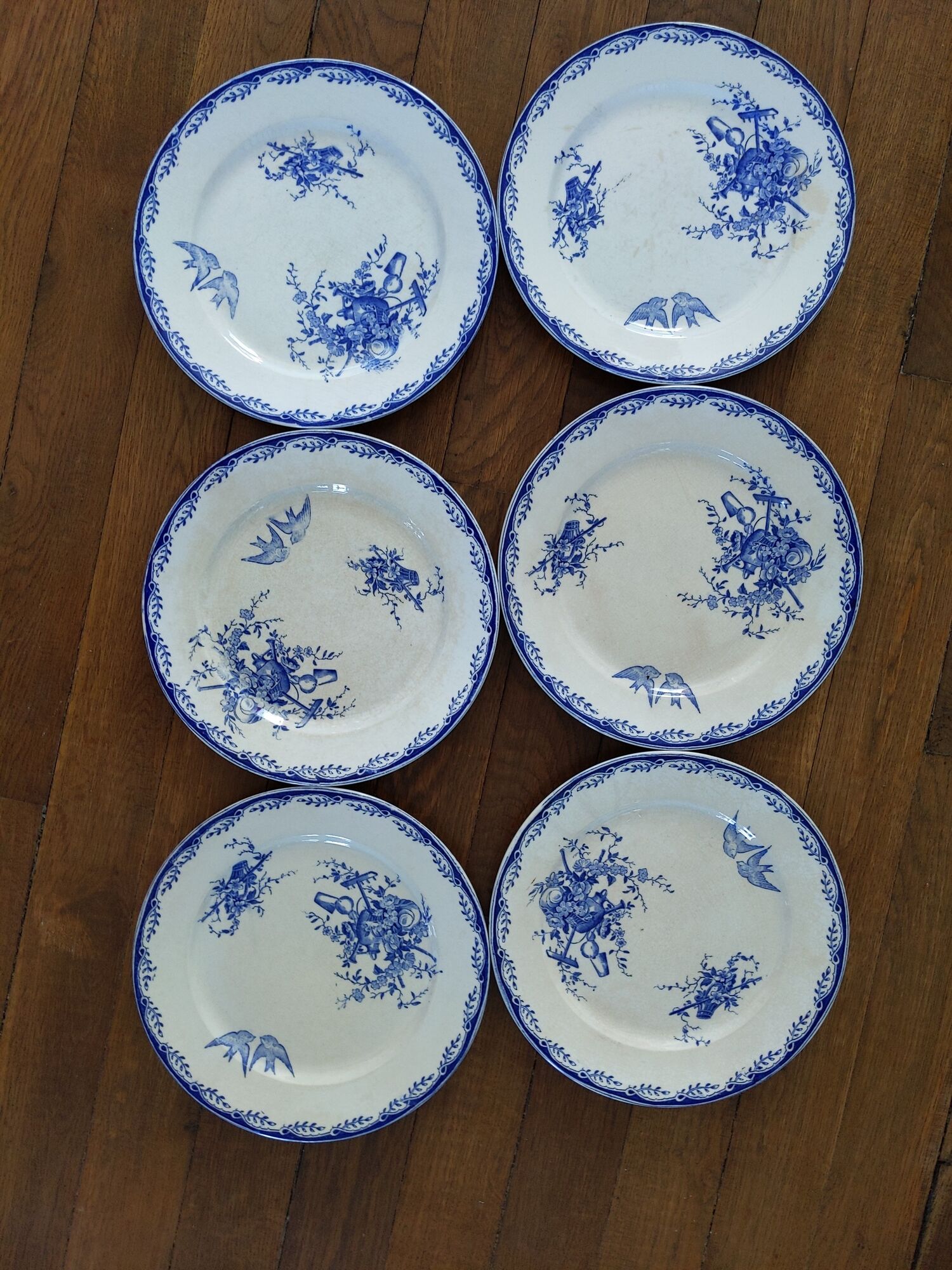 Old plates earth of iron Sarreguemines Watteau vintage retro