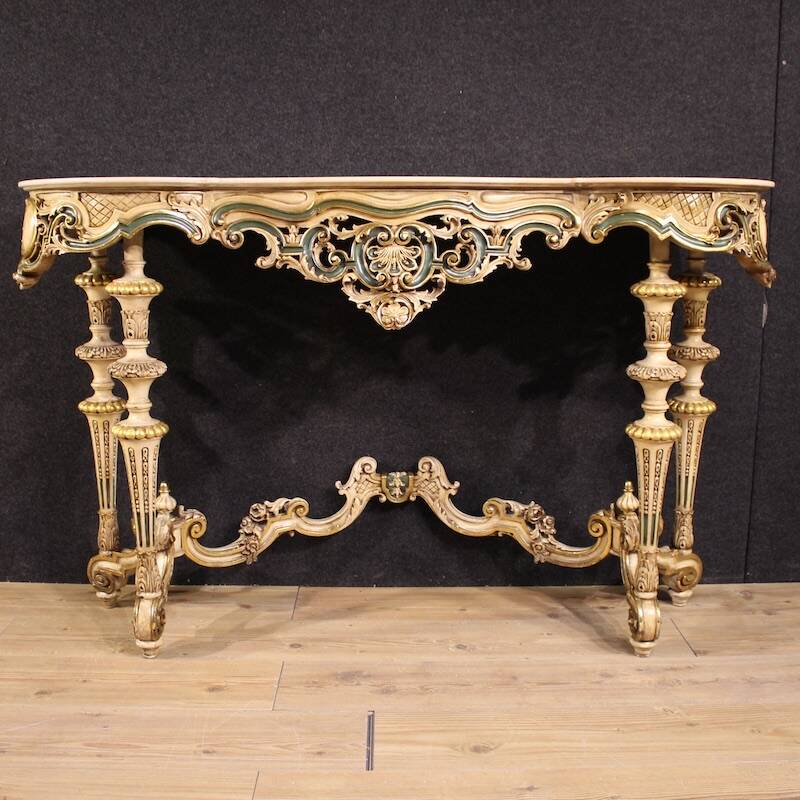 Console laquée et dorée italienne de style éclectique du 20e siècle