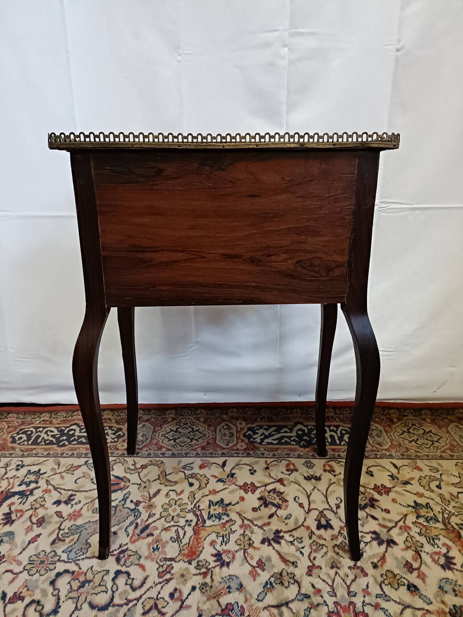 Small Louis XV chest of drawers in inlaid wood