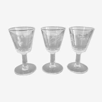 Verres apéritifs, digestifs tulipe gravé anciens