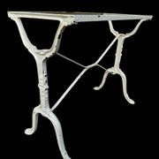 Table bistro Parisenne en fonte et marbre gris 1900