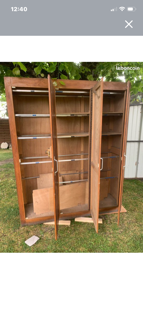 Armoire SNCF en bois authentique