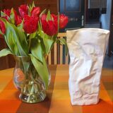 Large vase "Kami" style, matte white with crumpled paper effect.