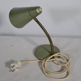 Lampe de bureau en métal vert du milieu du siècle, années 1950