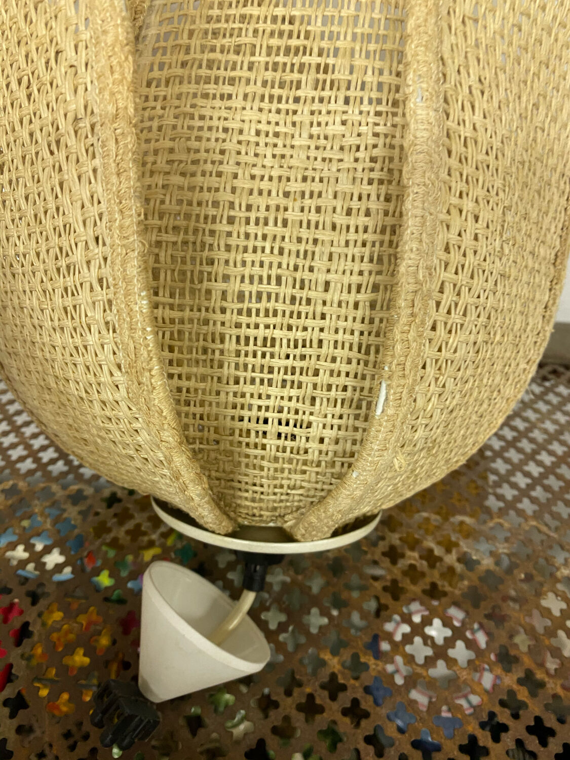 Rattan flower pendant lamp