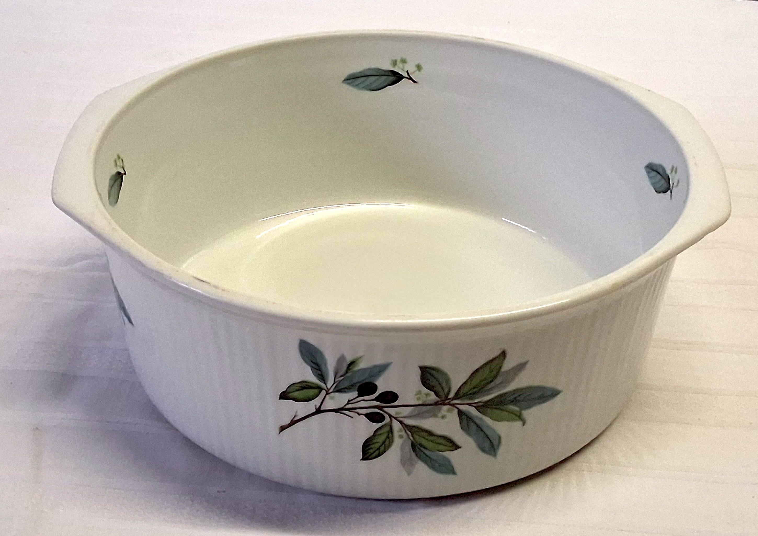 Very pretty Digoin Sarreguemines soufflé dish in very good condition