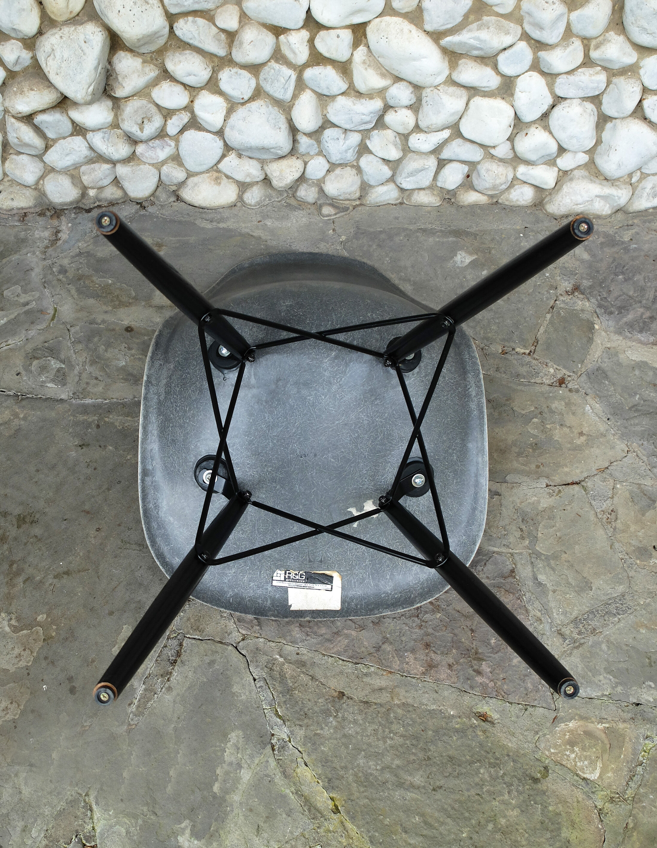 DSW Charles & Ray Eames Chair for Herman Miller Grey Elephant Grey Dowel