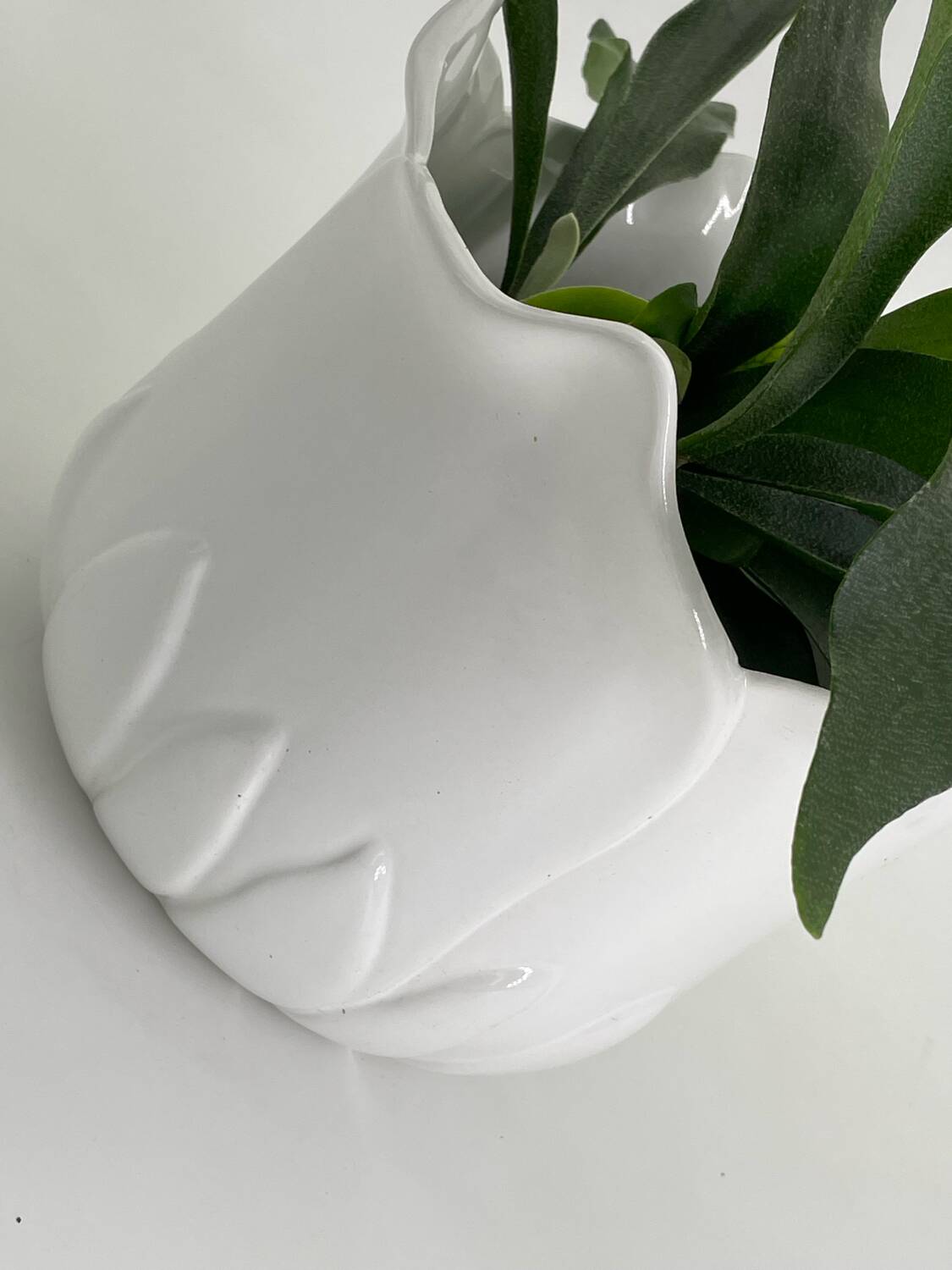 Vintage white porcelain tulip-shaped pot holder