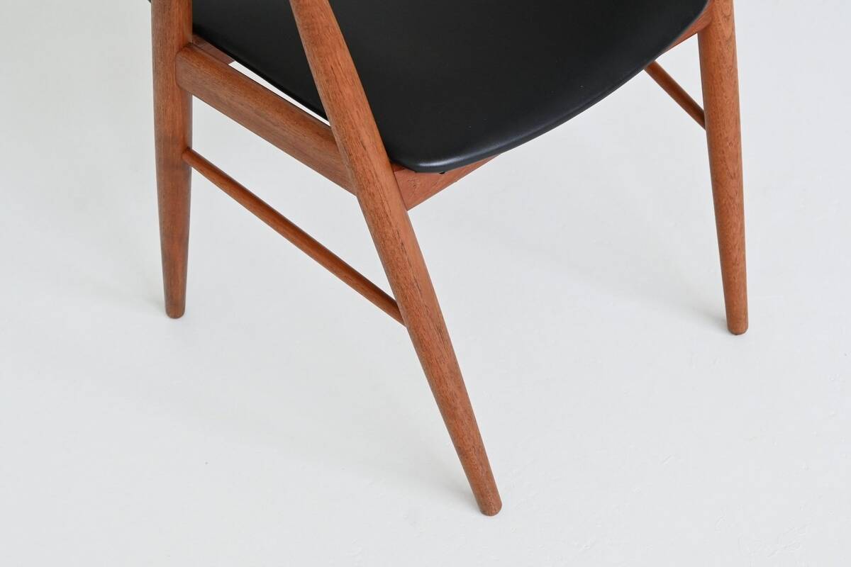 Teak chairs by Aksel Bender Madsen and Ejnar Larsen, Denmark 1960.