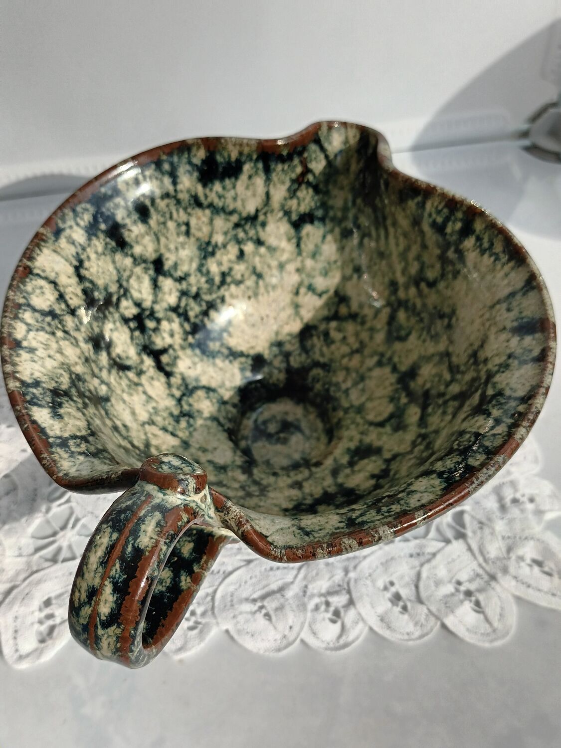 Container with spout