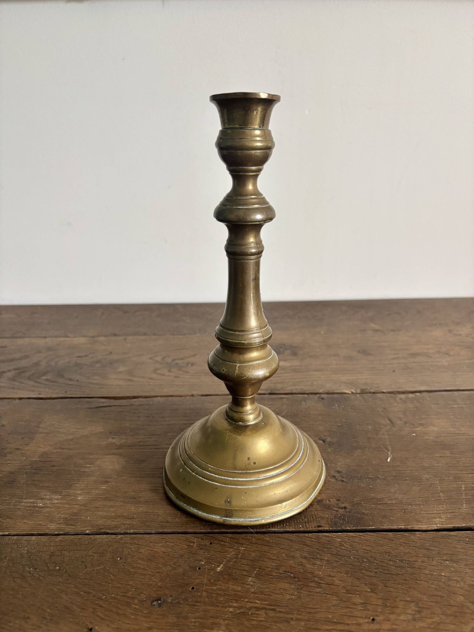 Large candelabrum / antique candlestick in brass – Louis XIV style