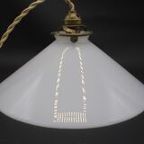 Opaline suspension