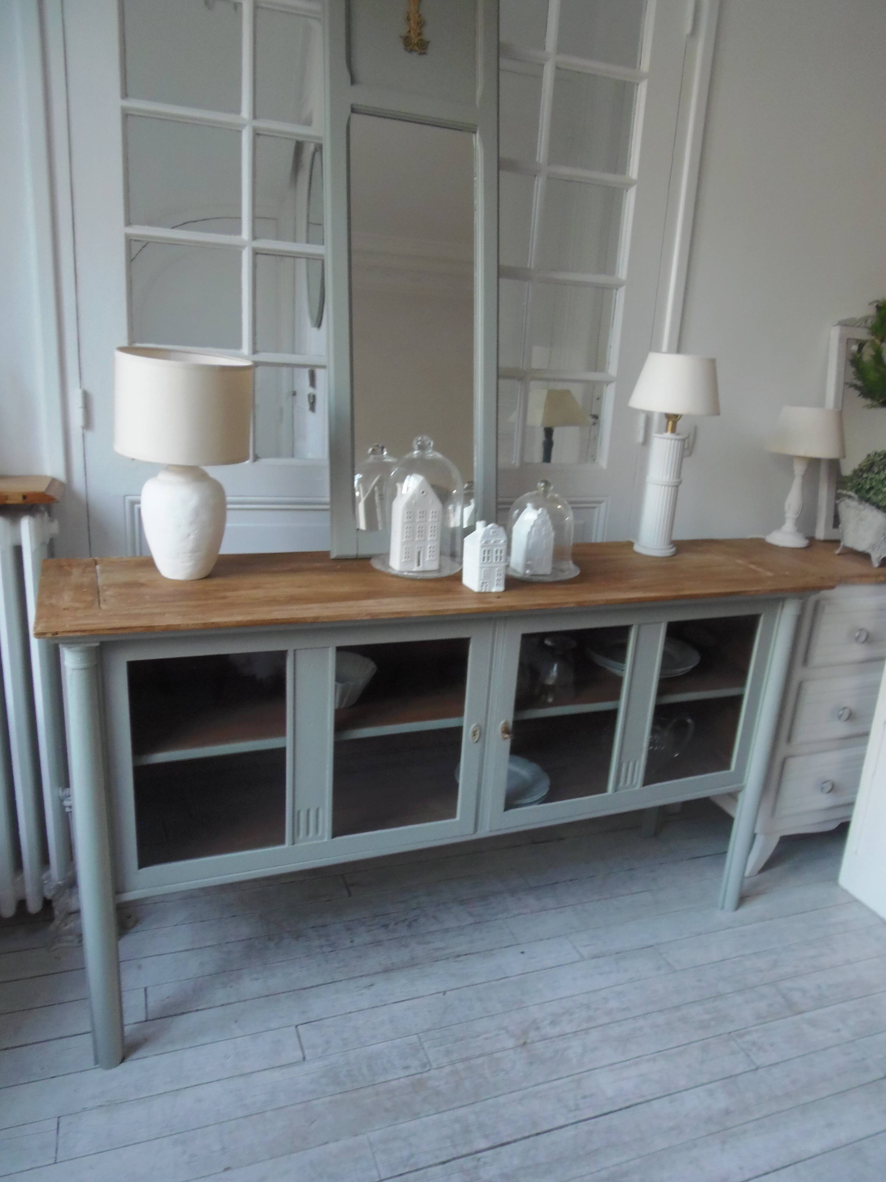 Buffet, desserte vintage réenchanté en vert de gris, plateau  bois.
