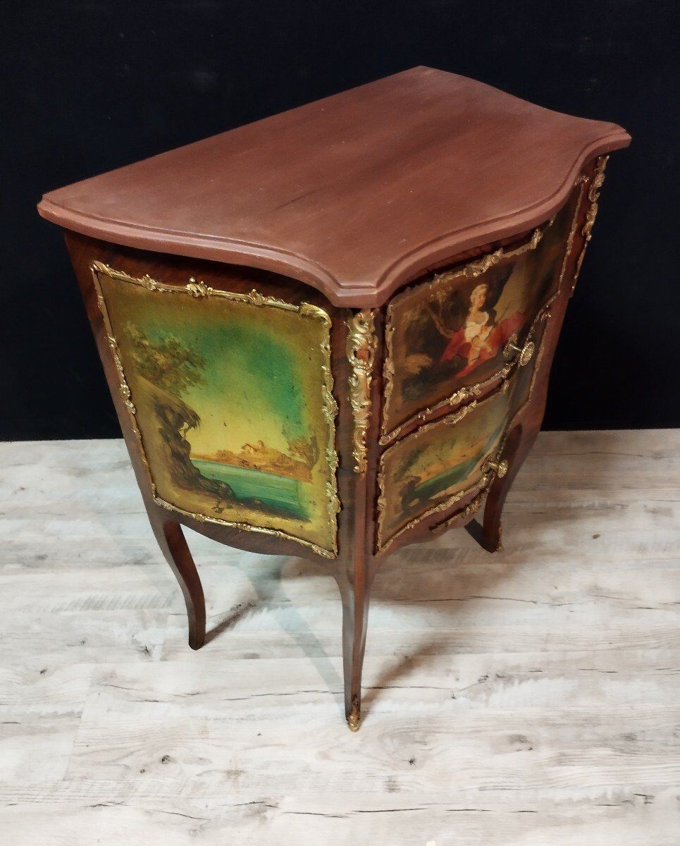 Pair of painted wooden chests of drawers