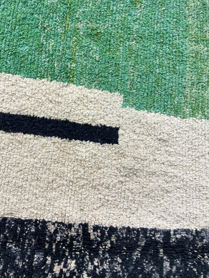 Handmade traditional Moroccan wool rug size 200 x 300 cm.