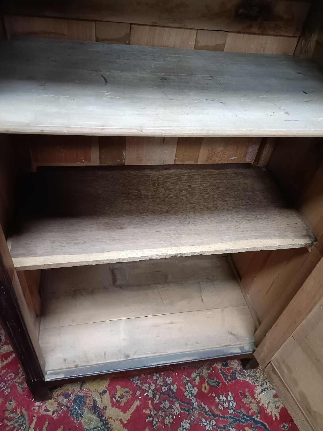 Old showcase, glass door and 4 shelves