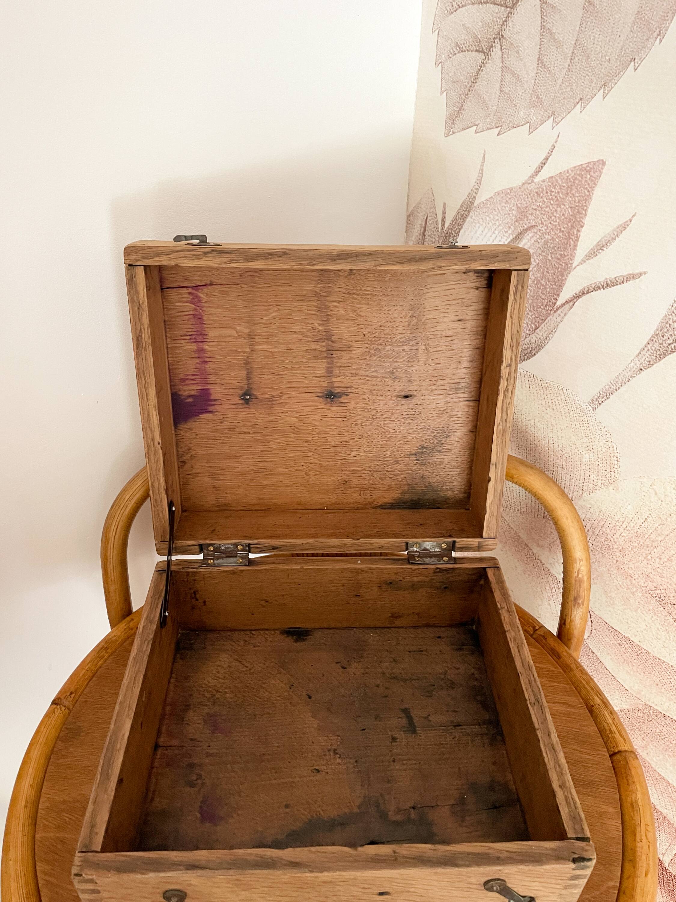 Antique solid oak chest - 31 x 26 x 15