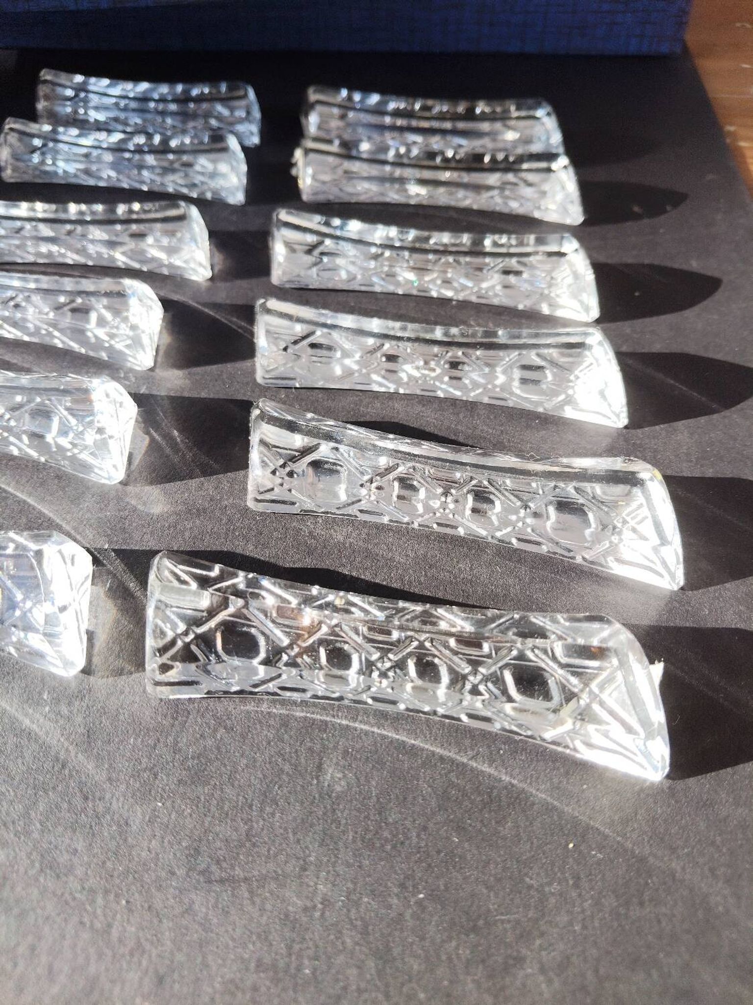 Set of 12 lead crystal knife rests