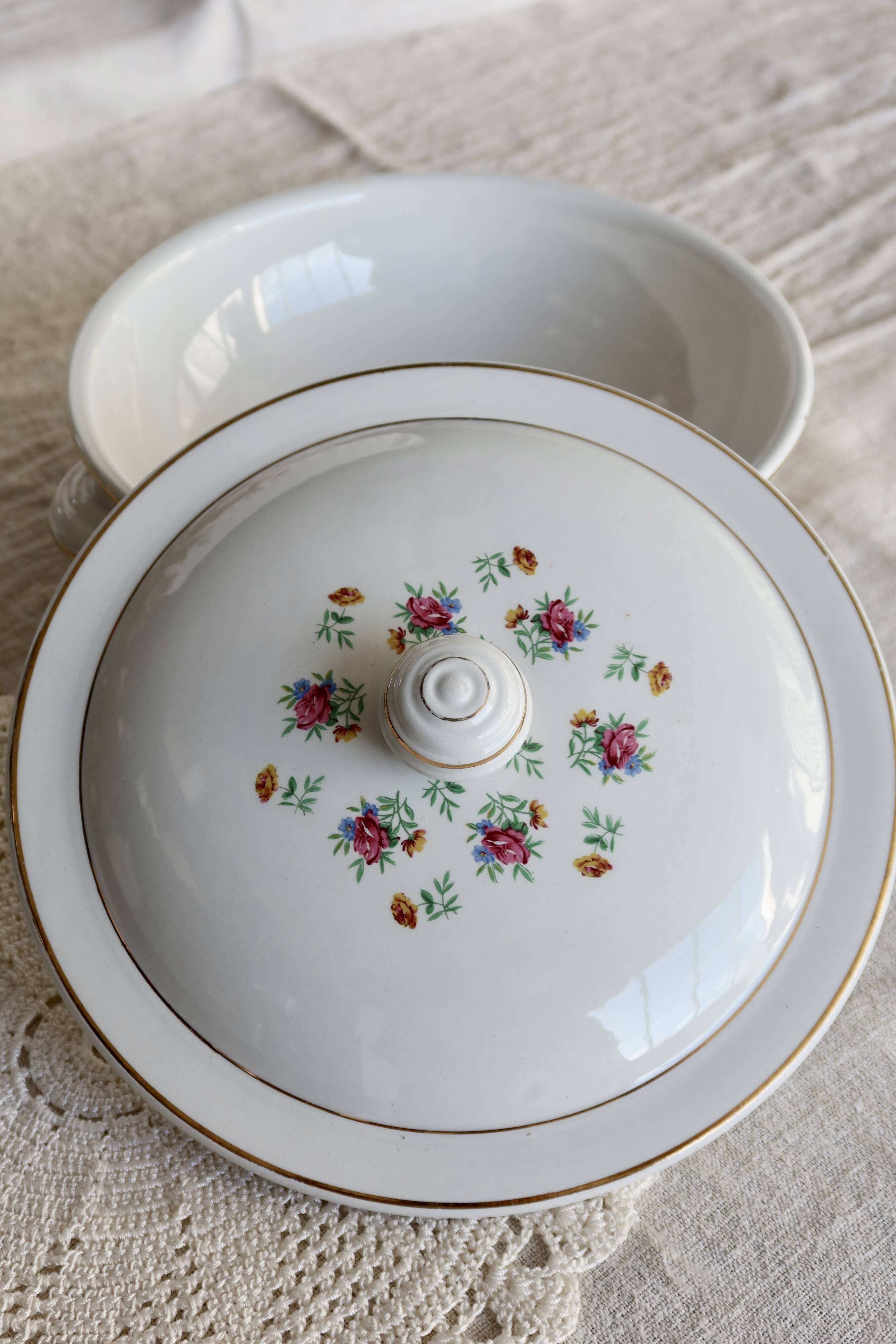 Vintage earthenware soup tureen Lunéville - Model Christine - Floral decoration