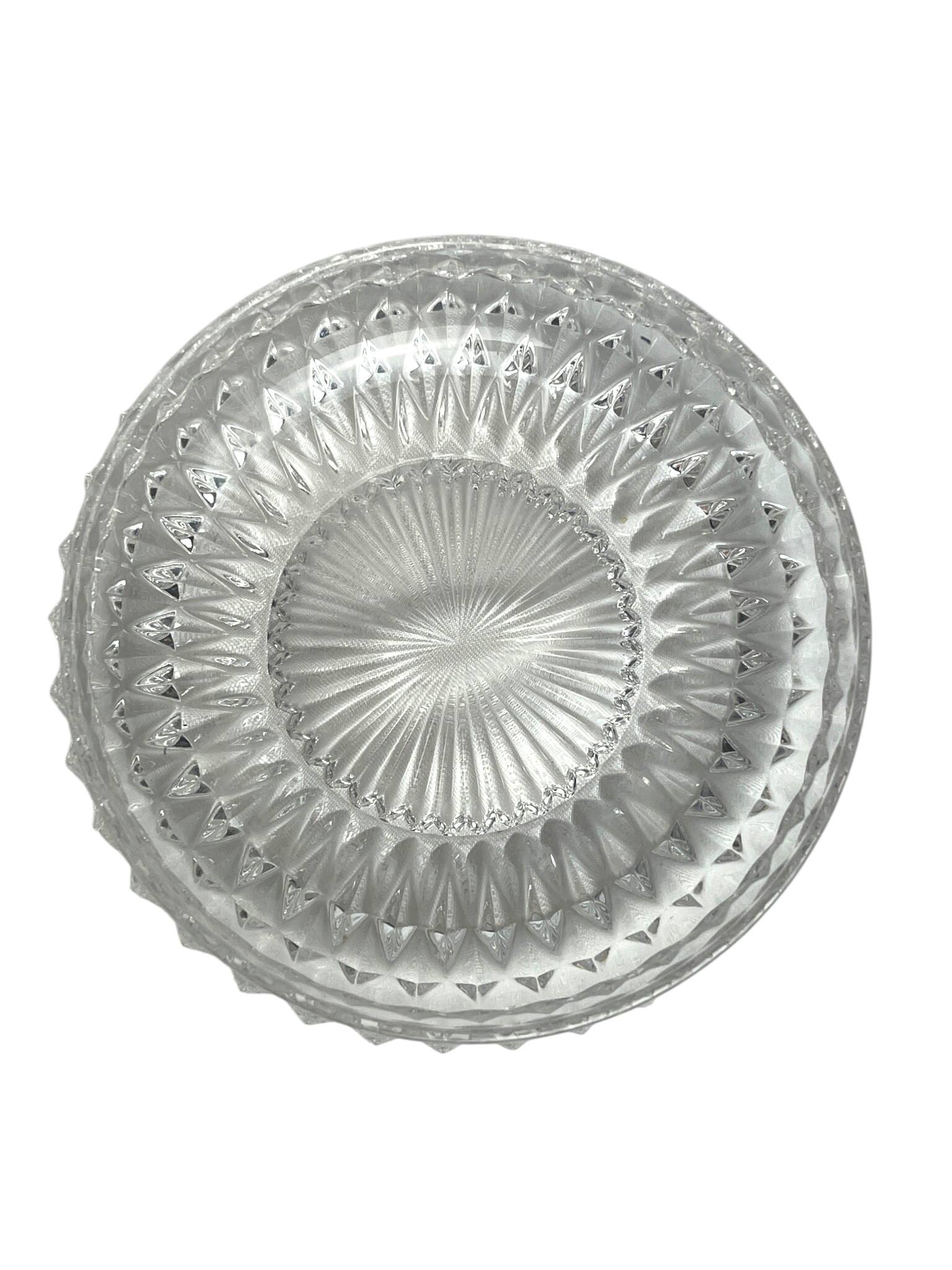 Vintage, cut crystal vide-poche from the 20th century.