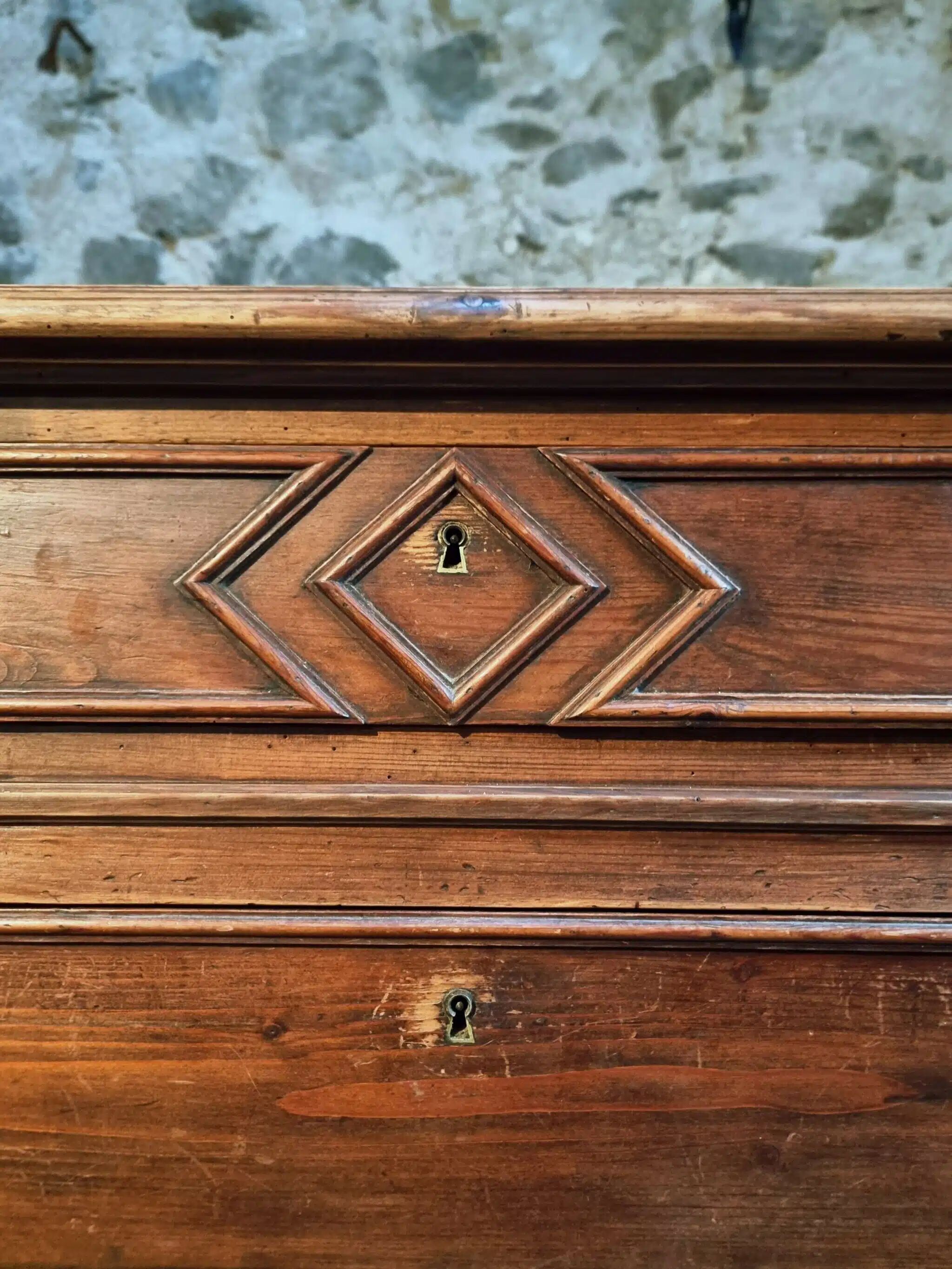 Antique French pine chest of drawers, early 1900s