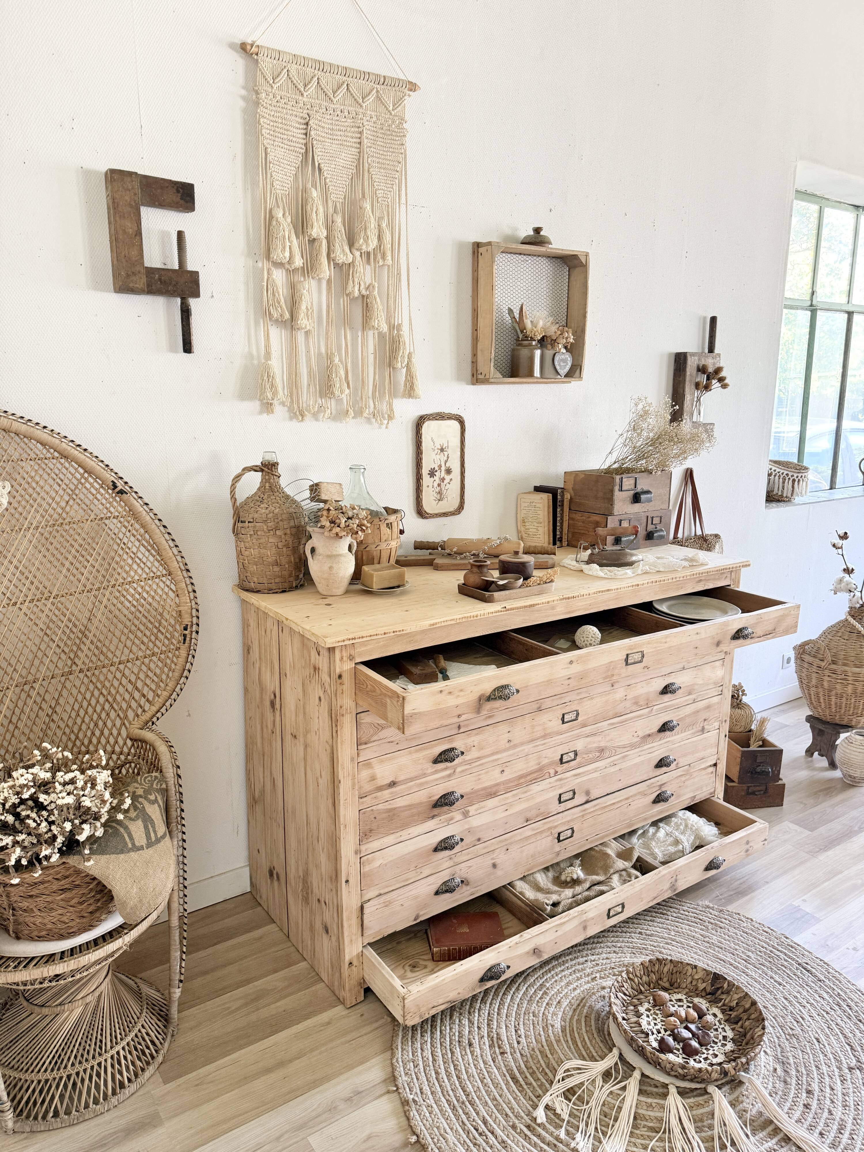 Meuble de métier à tiroirs