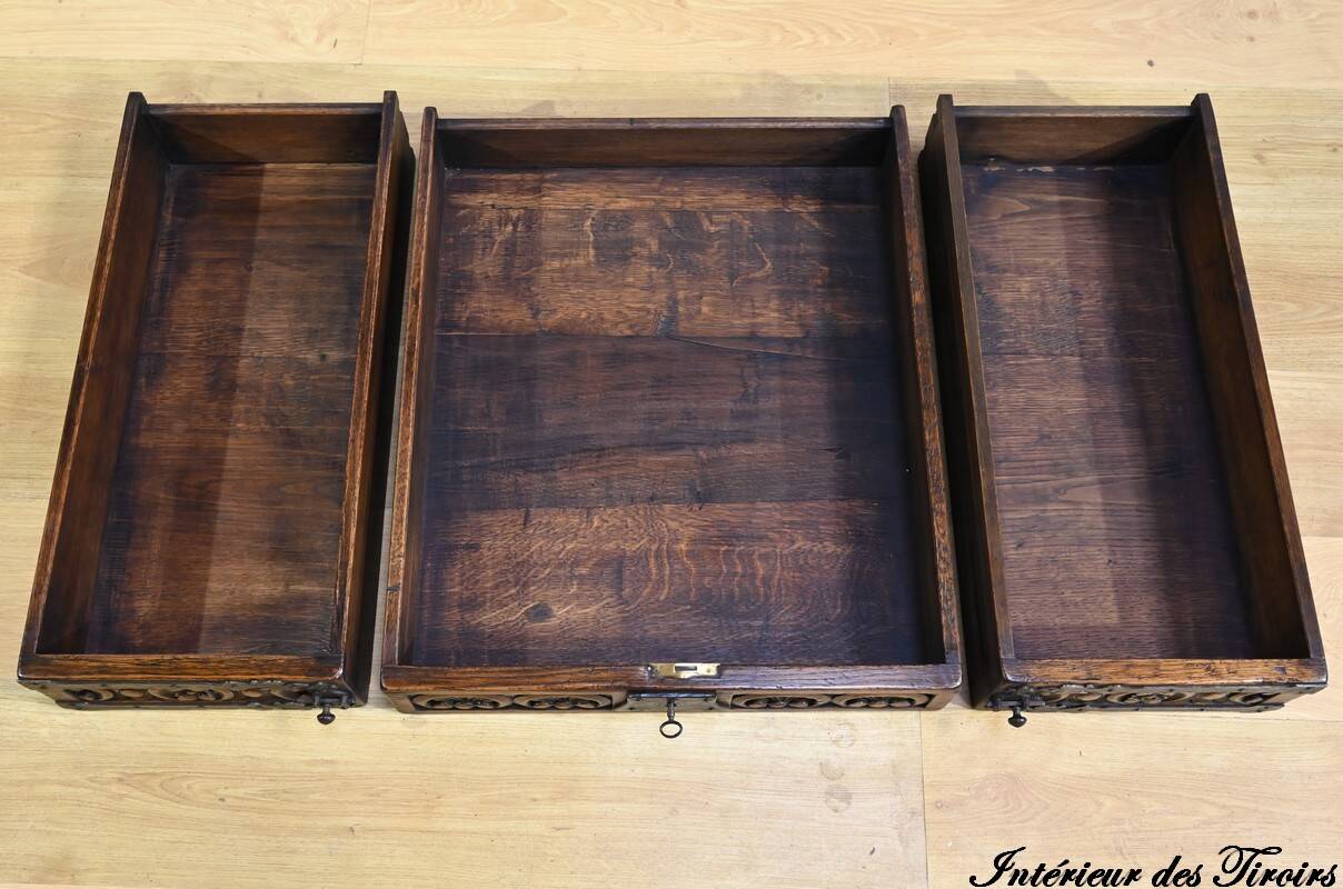 Oak Desk Table, Neo-Gothic style – Early 20th century