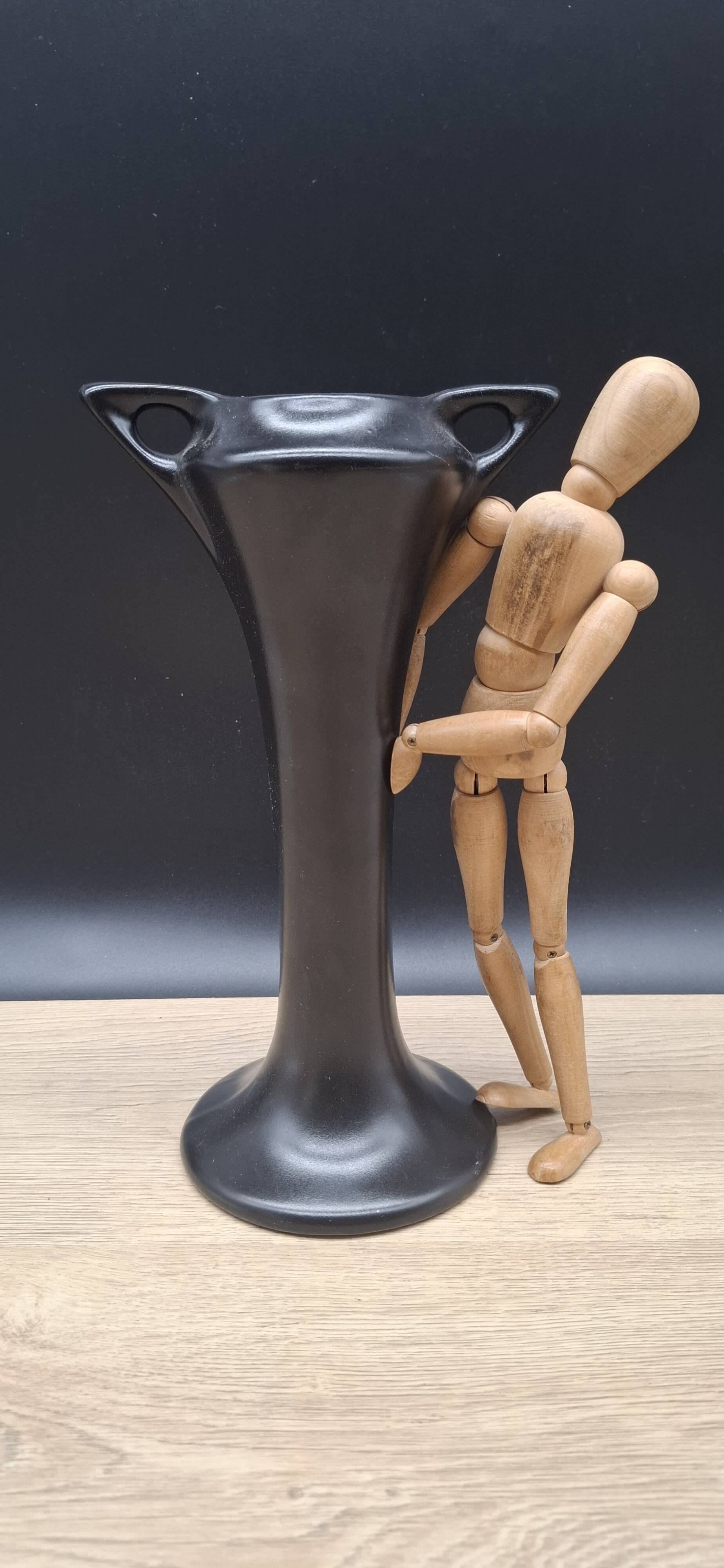 Black ceramic vase 1696