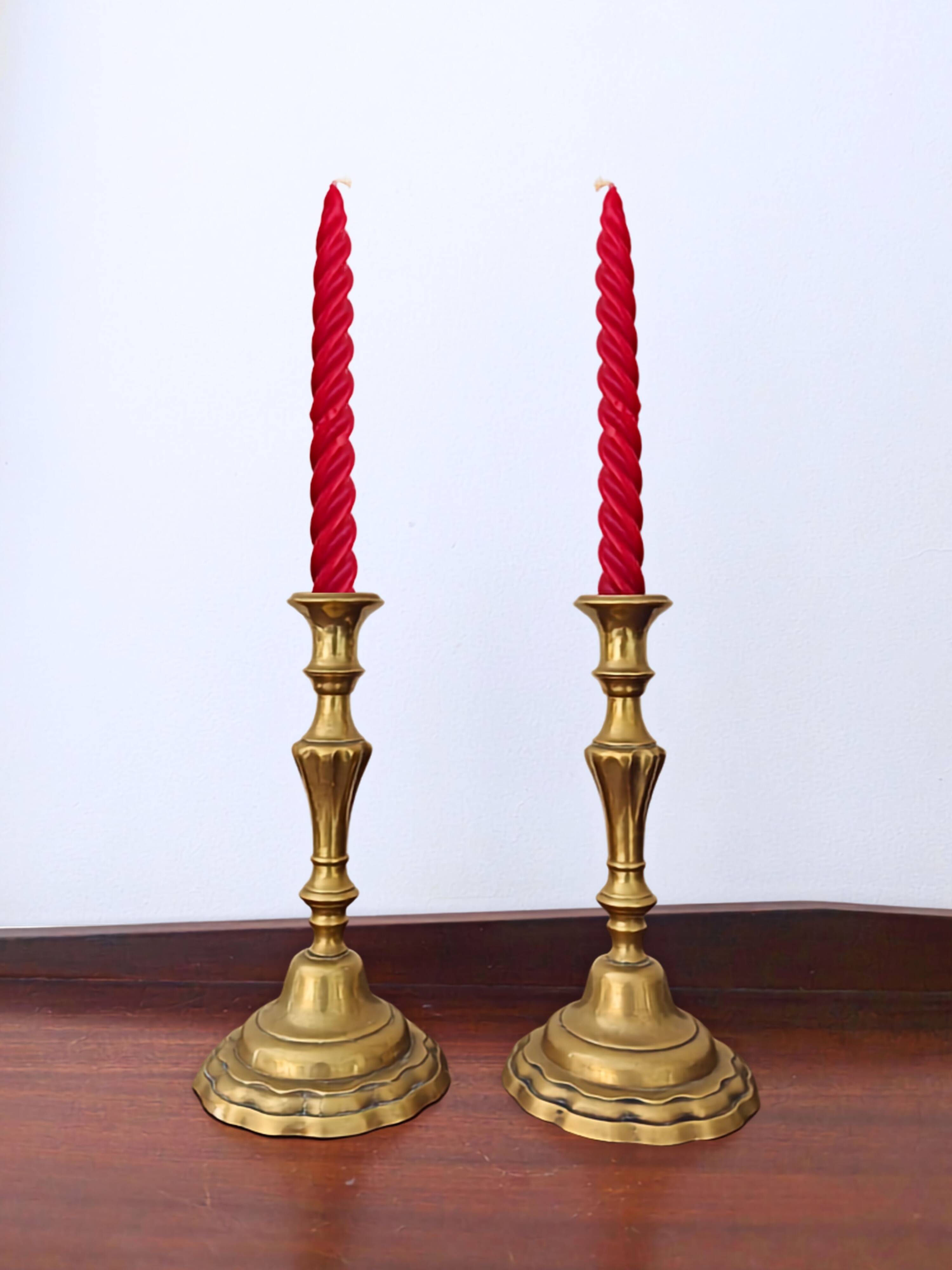 Paire de flambeaux en laiton XIXe siècle