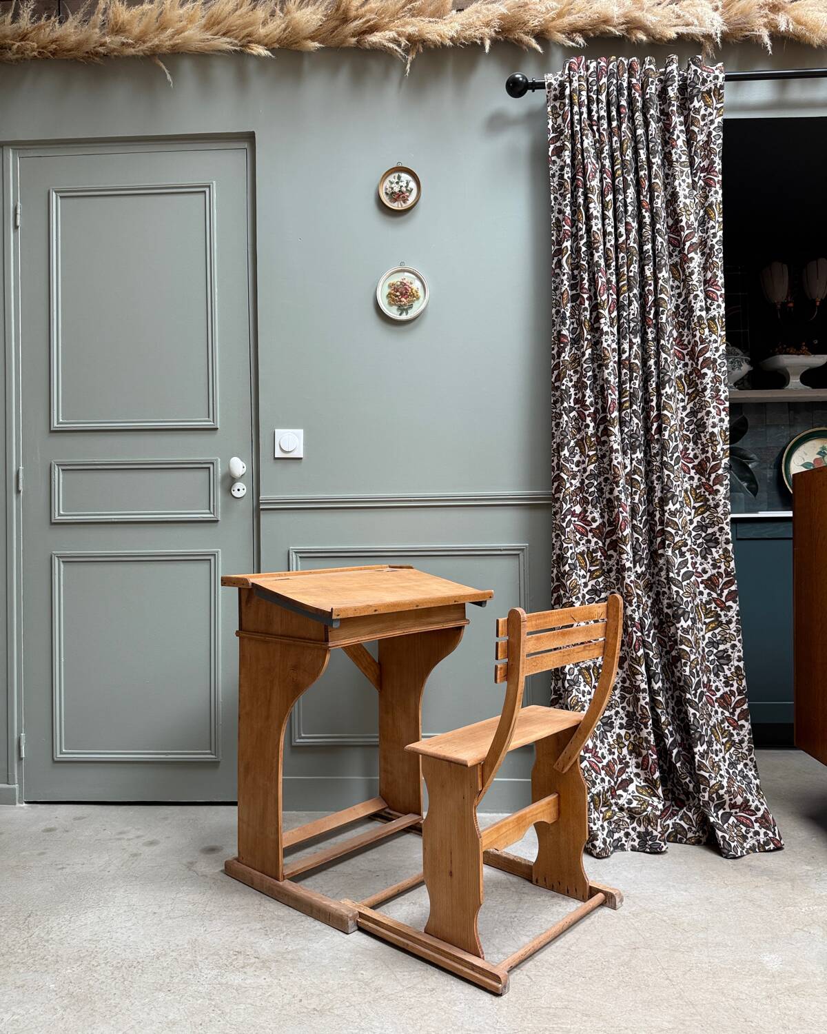 Bureau enfant avec chaise rétractable