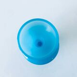 Carafe en opaline bleue