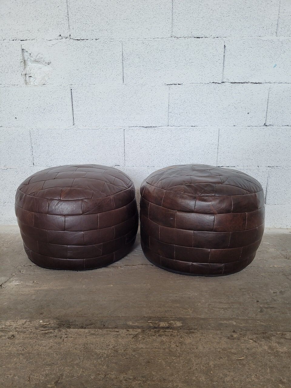 Pair of poufs, in brown leather patchwork 1970