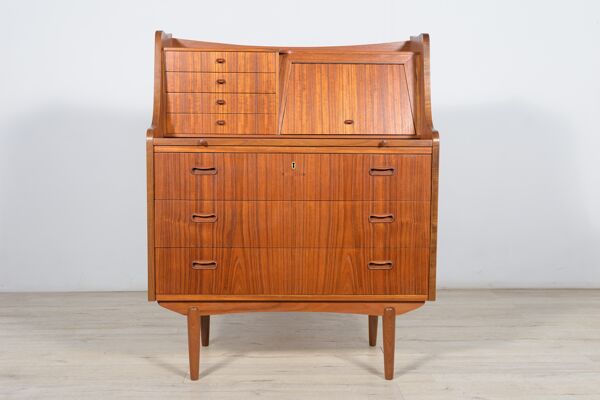 Commode en teck des années 60 avec coiffeuse.