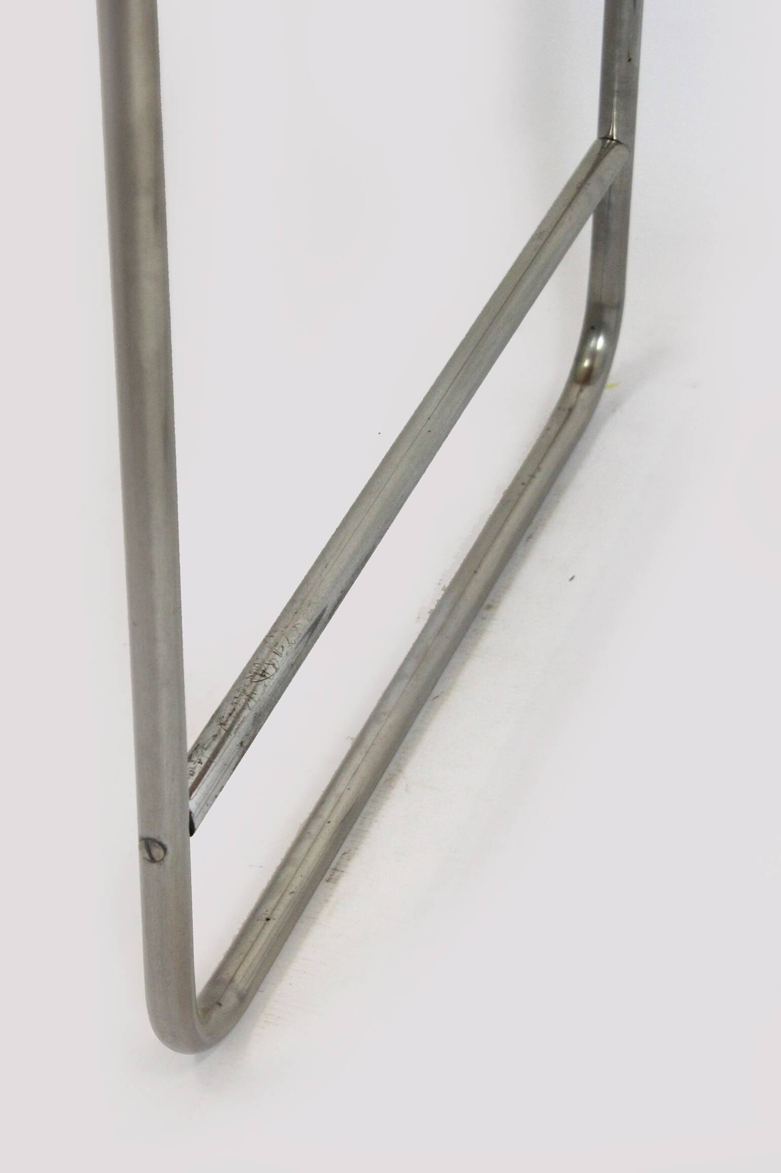 Table d'appoint Bauhaus en acier tubulaire, Tchécoslovaquie, années 1940