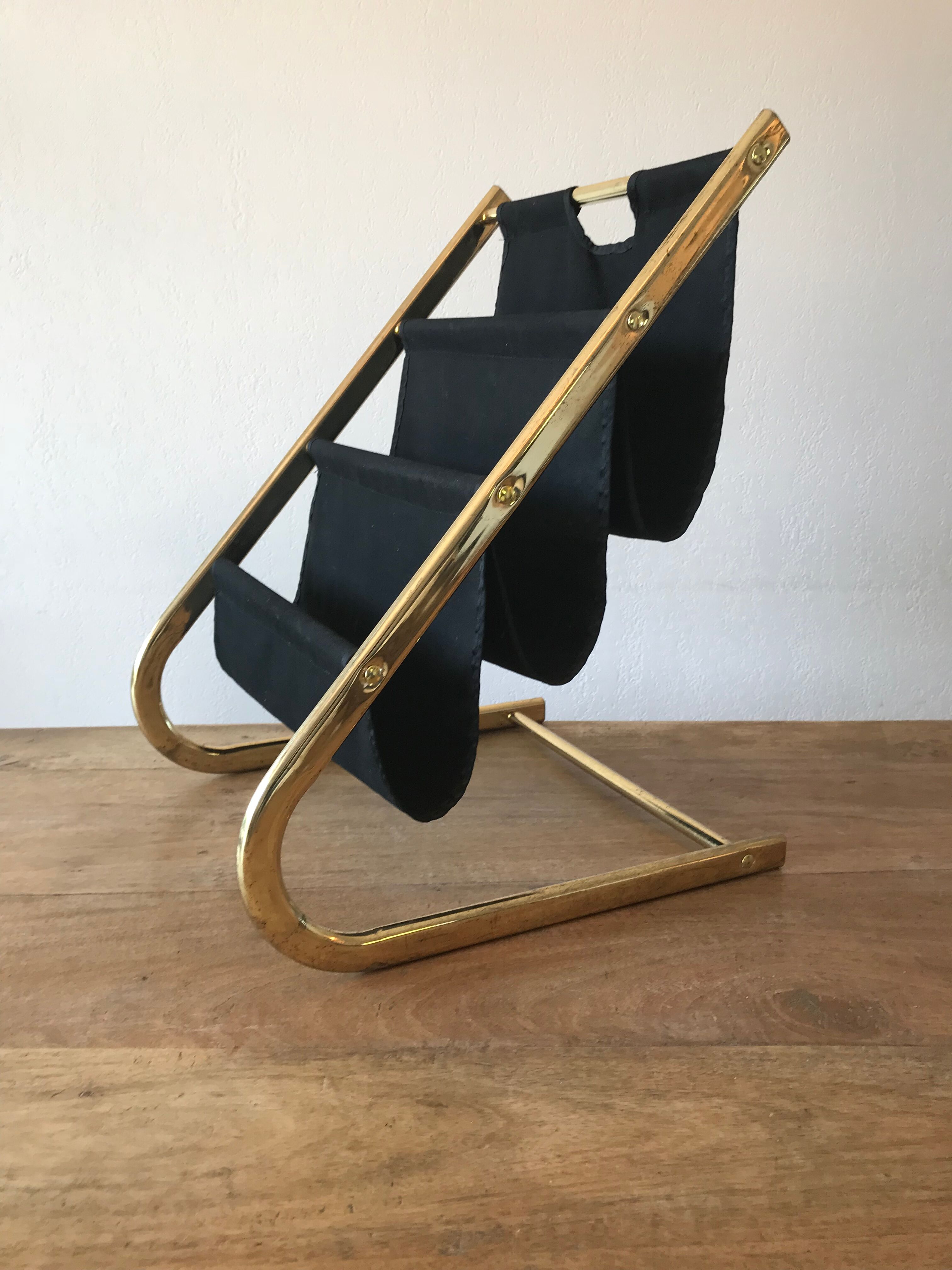 Golden review holder