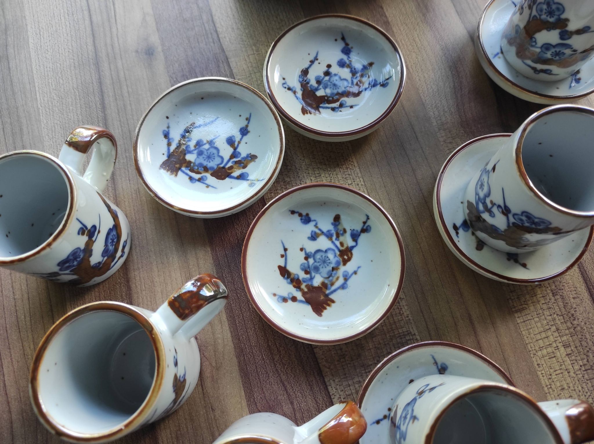 Lot de 6 tasses et 6 soucoupes à café en grès français