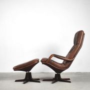 Danish patinated leather adjustable easy chair and ottoman by Berg Furniture, 1970s