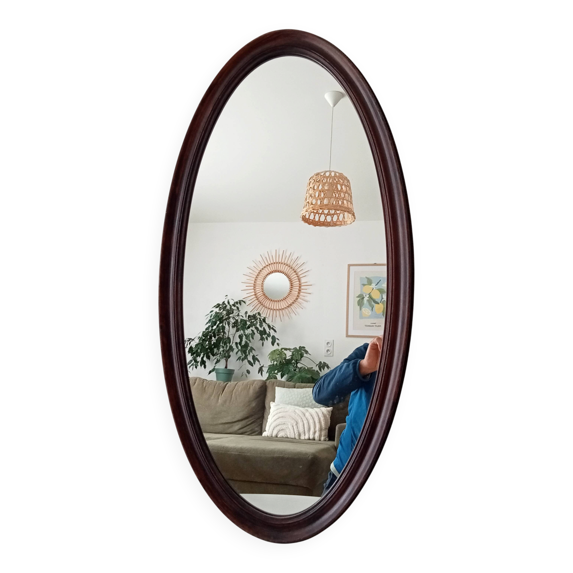 Oval antique mirror in solid wood from the 1960s.