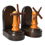 Wooden bookends mills