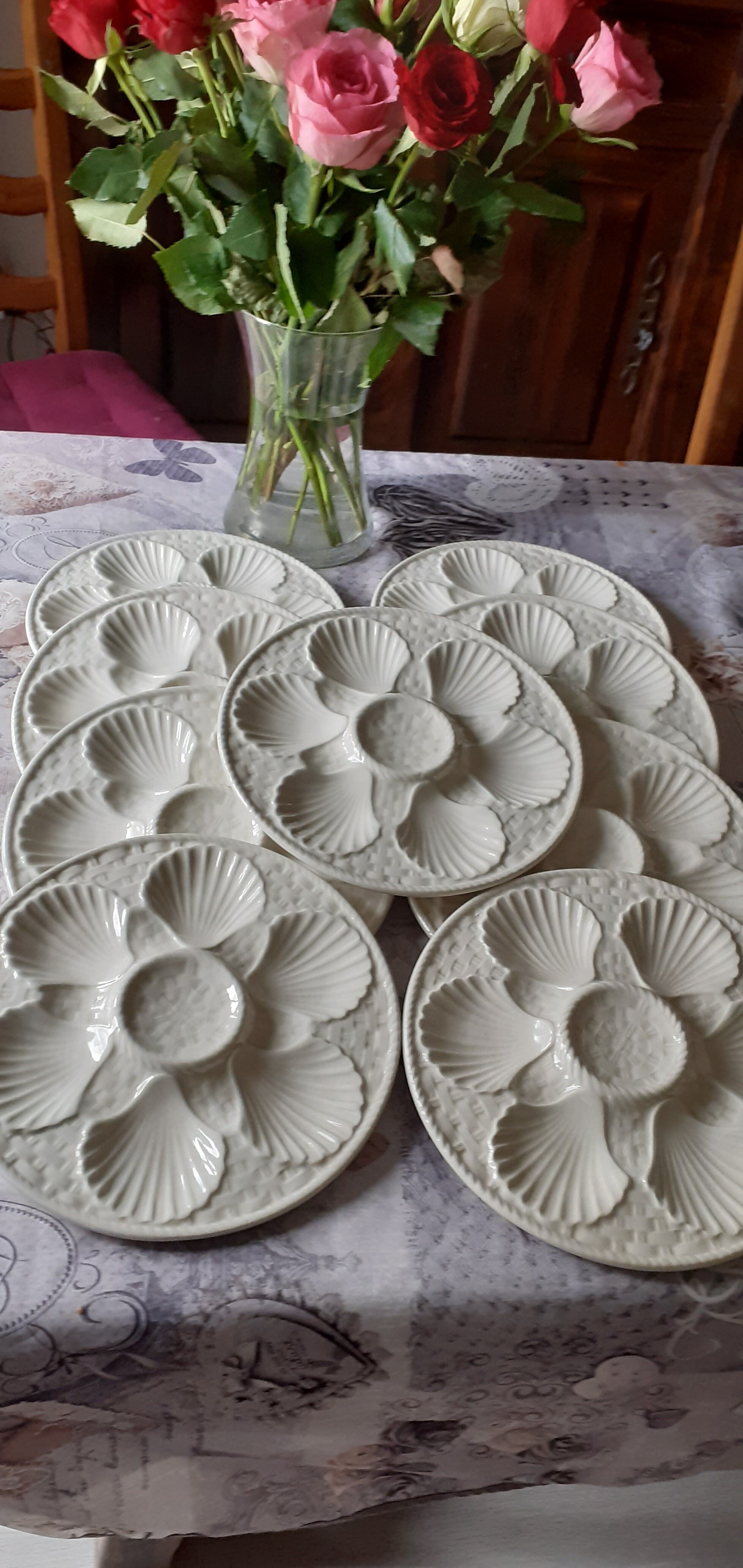 Oyster plates (9) brands chantilly france